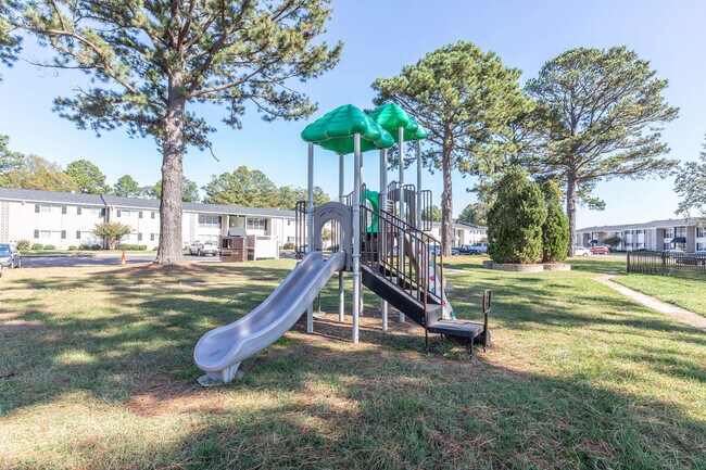 Photo - Newport Landing Apartments