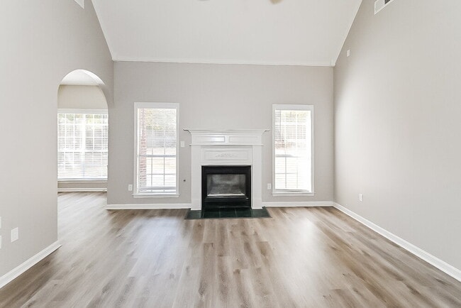 Photo - 5801 Michaelson Dr