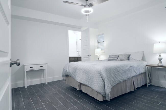 Building Photo - 1801 Huldy St