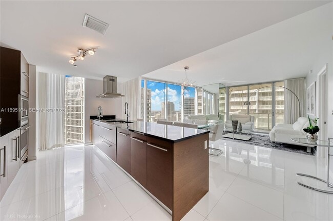 Photo - 495 Brickell Ave Unidad 4710