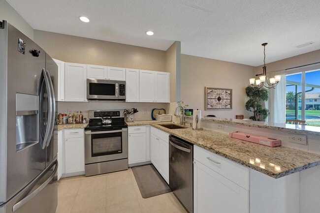 254 River Bluff Ln