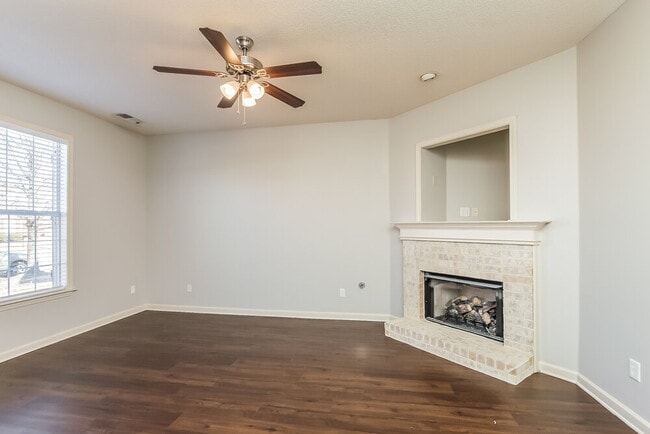 Photo - 8725 Macon Rd