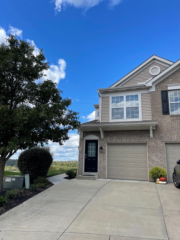 Photo - 301 Skyview Ct