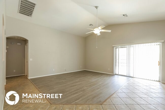 Photo - 12409 W Apache St