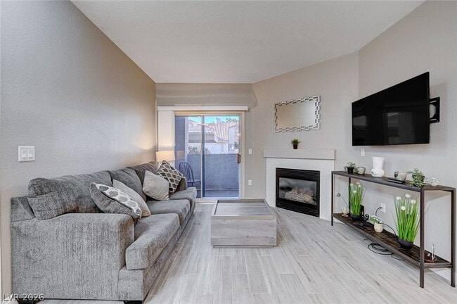855 N Stephanie St Unit 1013