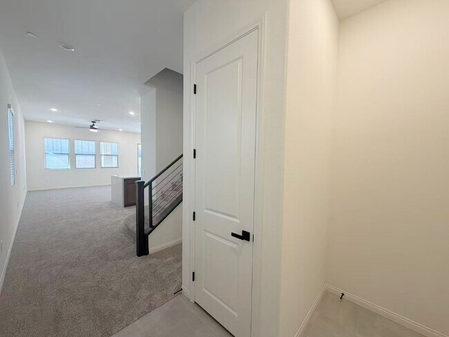 519 La Vis Acrs Ln