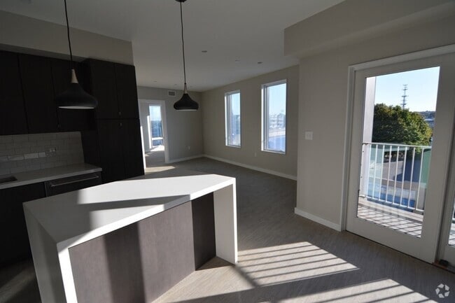 Building Photo - 120 Savin Hill Ave Unit 201 Rental