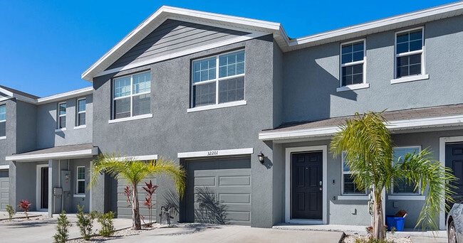 Building Photo - Chapel Commons Townhomes