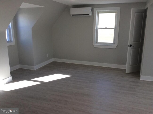 Photo - 1168 Romano Ave