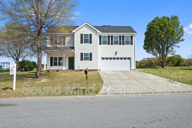 Building Photo - 204 Landmark Dr