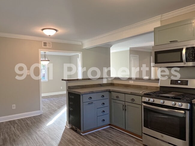 Photo - 8539 Chesterfield Dr