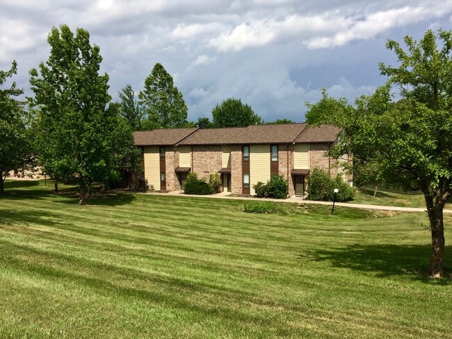 Beautiful Lakefront Property - Beautiful Lakefront Property House