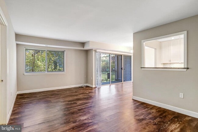 Photo - 12215 Braxfield Ct Unit 106