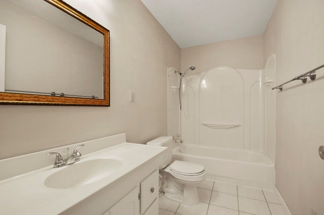 Photo - 711 E Brick St