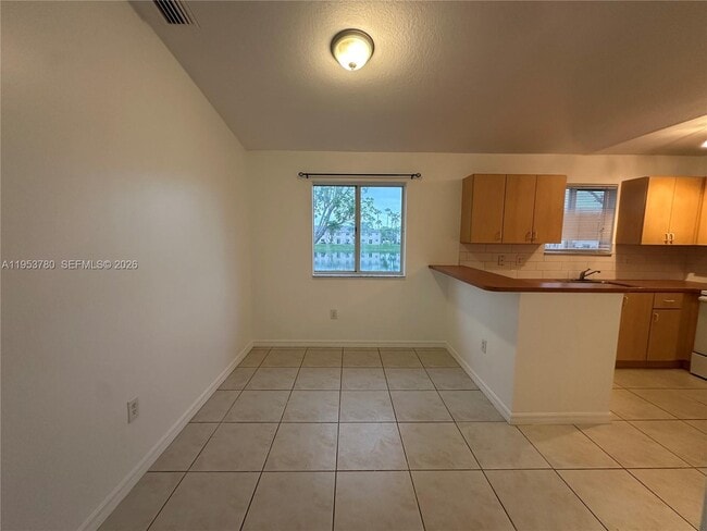 Photo - 1261 SE 27th St Unit 206