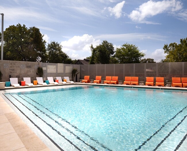 Building Photo - Residences at Saltillo Rental
