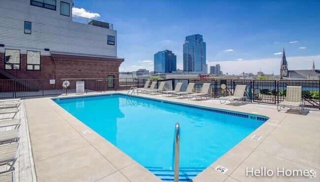 Building Photo - 600 Broadway Ave NW Unit 403 Rental