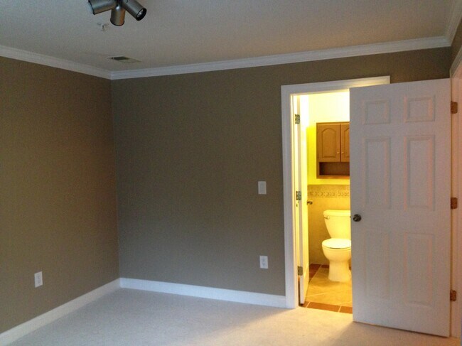 Photo - 14200 Valleyfield Dr Unit N/A