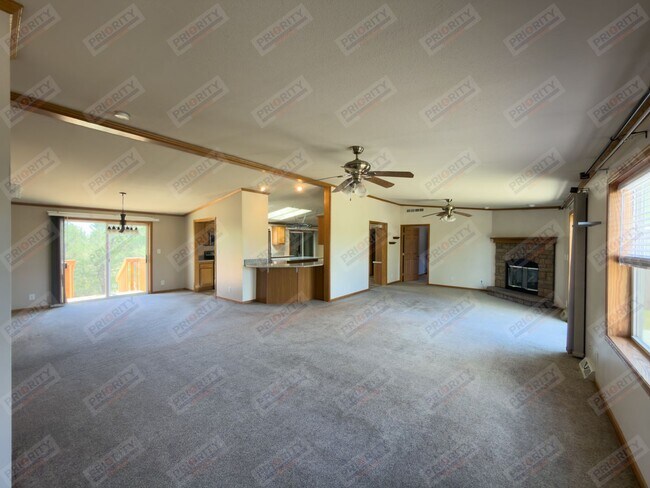 Photo - Country home near Keyhole and Devil's Tower