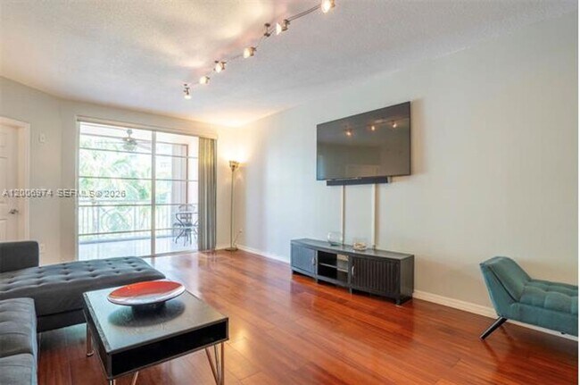 Photo - 151 Michigan Ave Unidad 151 Michigan Ave # 533