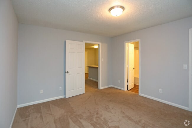 1BR,1BA-630 SF