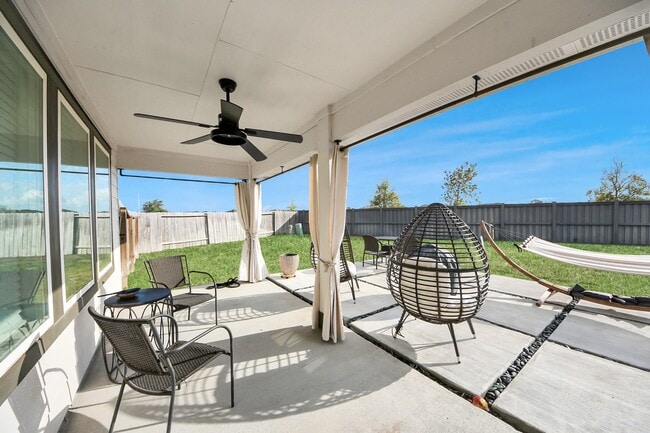 Building Photo - 202 Serena Pk Ln