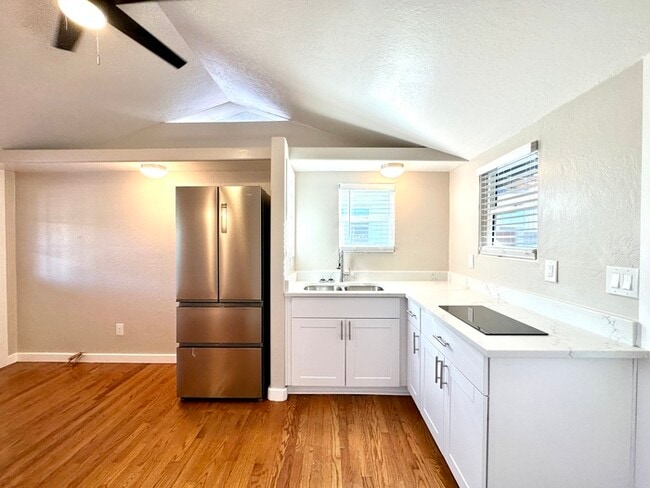Photo - Renovated Studio with Front and Back Yard!...