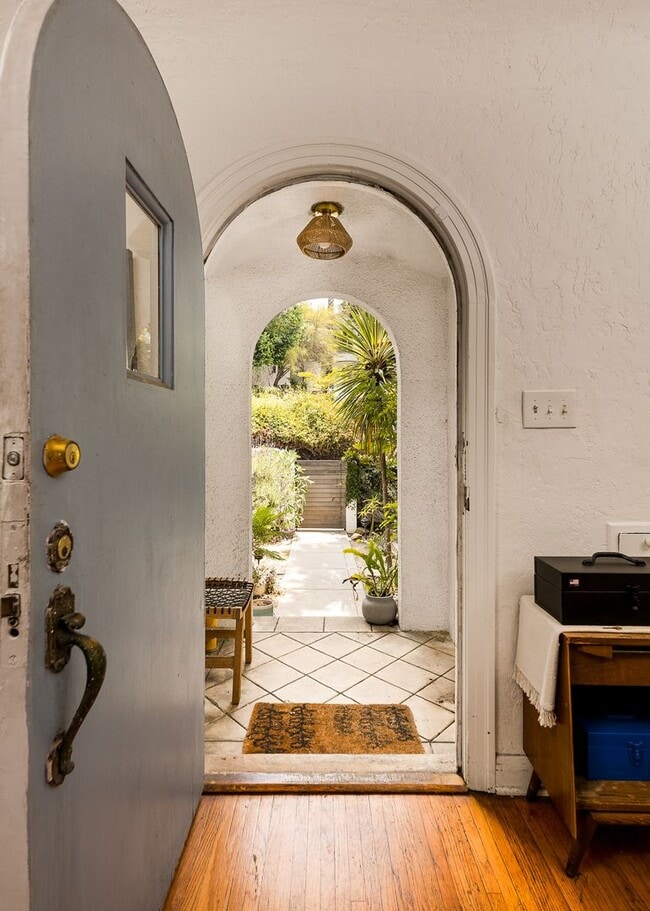 Photo - 1647 N Coronado St Unidad 1649 N Coronado