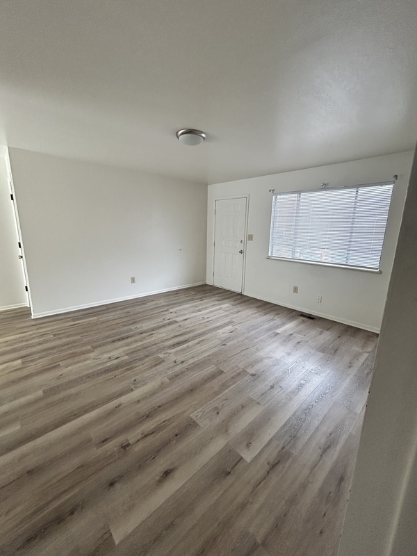 Photo - 464-32 1/8 32 1/8 Rd