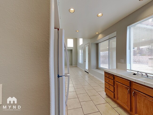 Photo - 245 Farlin Cir