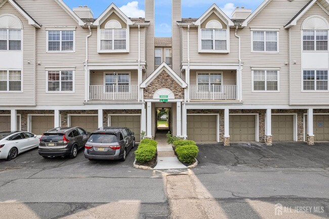 Photo - 51 Inverness Dr Townhome