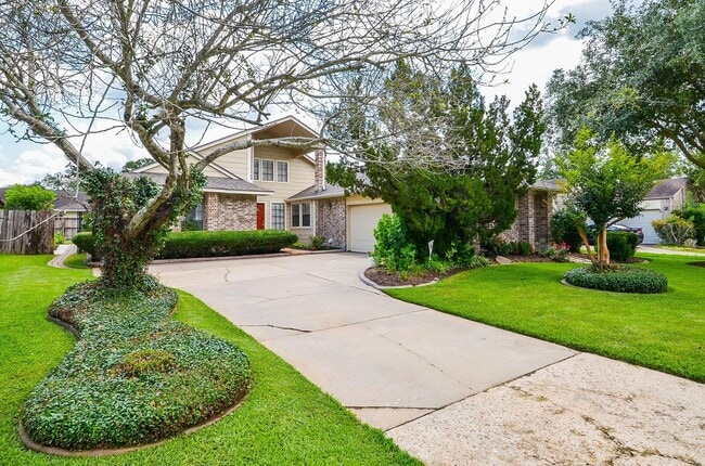 Building Photo - 2115 Echo Ridge