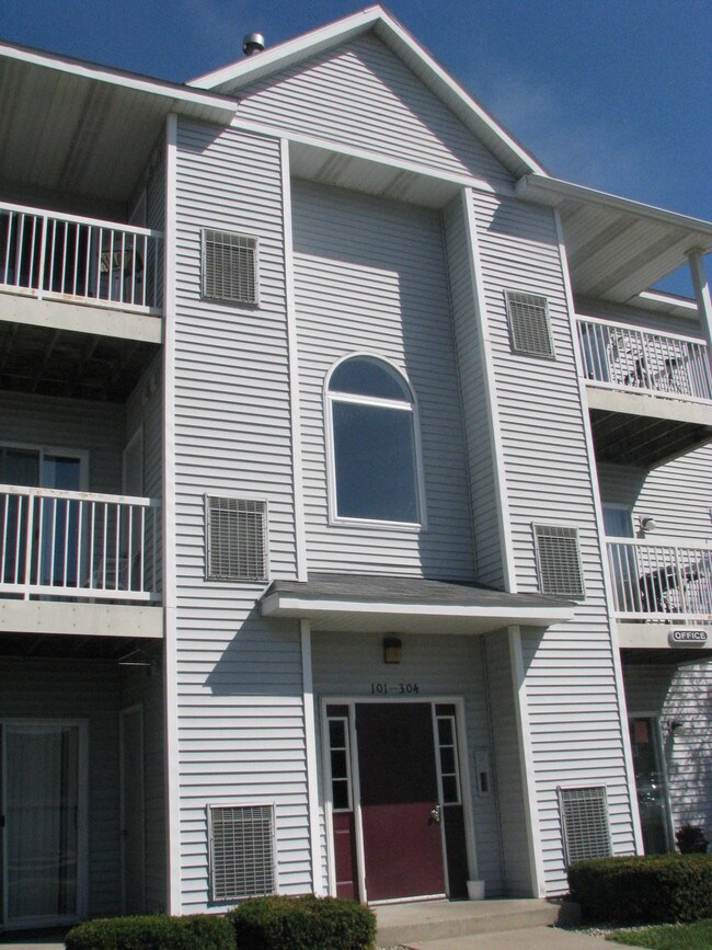 Photo - Thorn-Barry Apartments