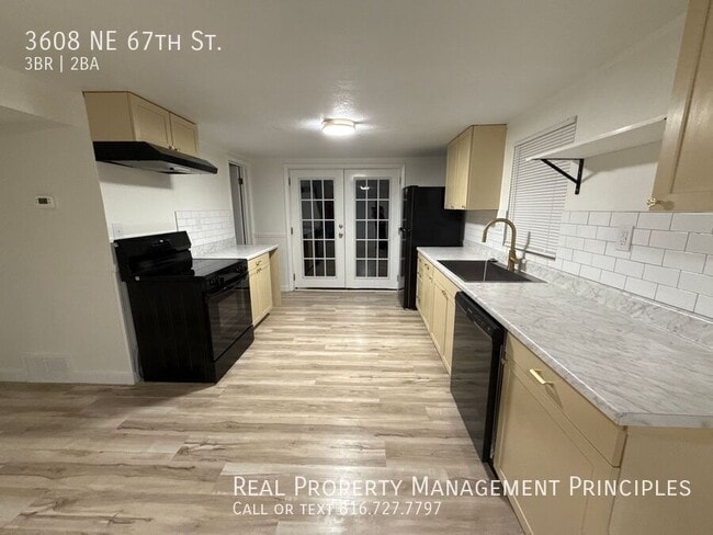 Photo - 3608 NE 67th St