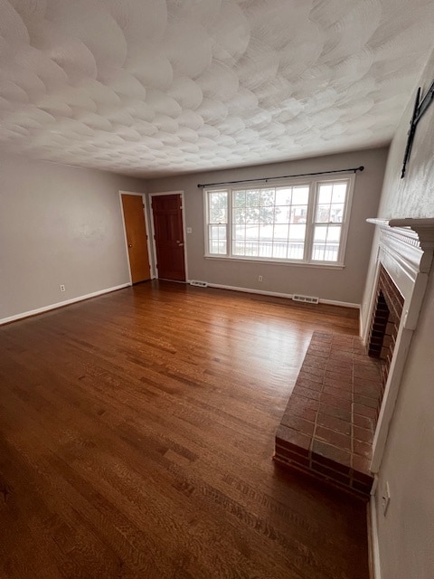 Photo - 5680 Meadowcrest St