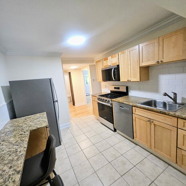 153 Webster Ave Unit 1 front