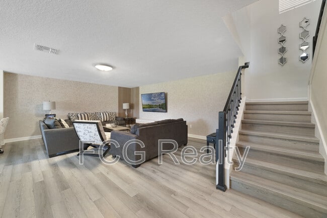 Photo - 1405 Deuce Cir