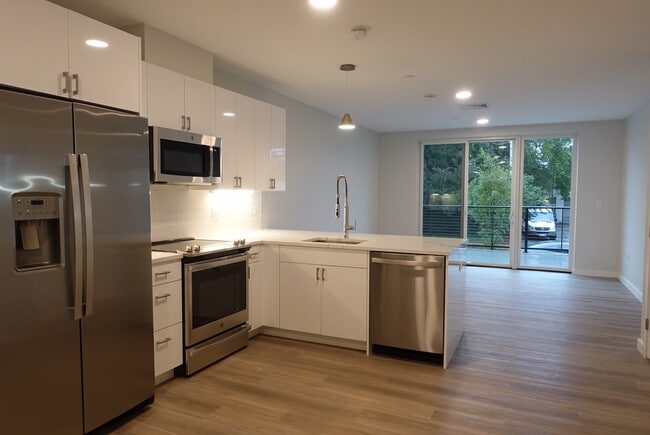 Building Photo - 68 Los Angeles St Unit 1 Rental