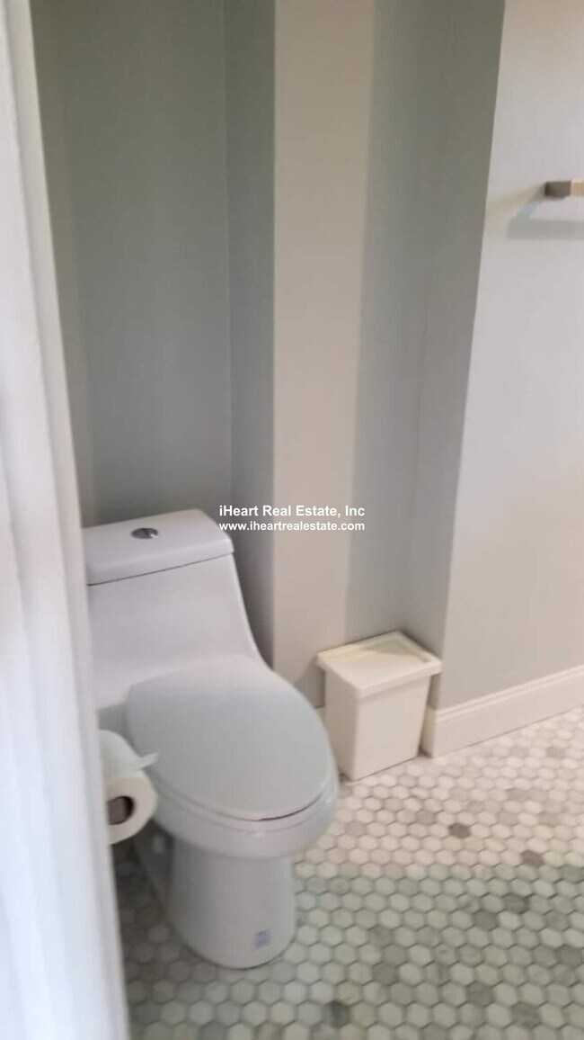 Photo - 72 Cypress St Unit #2