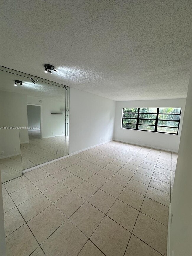 Photo - 11213 Royal Palm Blvd Unidad 11213 Rental