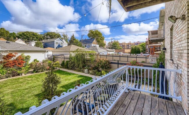 Photo - 2550 W Winnemac Ave Unit 1