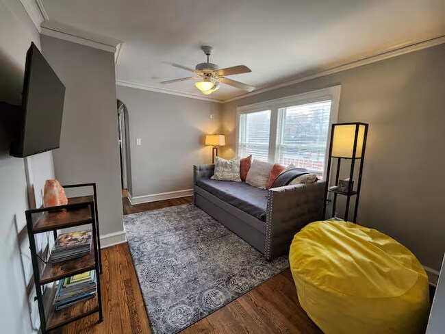 Photo - 3729 N Seminary Ave