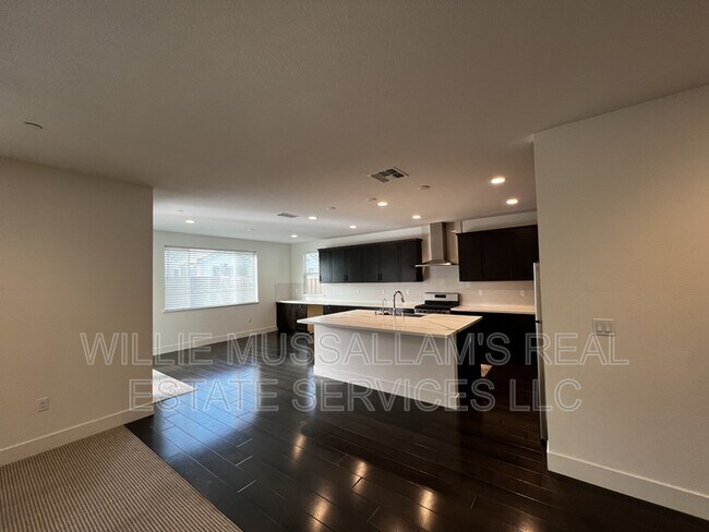 Photo - 16219 Eppler St