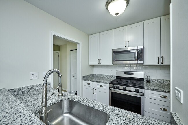 Photo - 1066 Florimond Dr