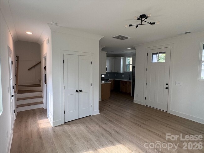 Photo - 2905 Clyde Dr