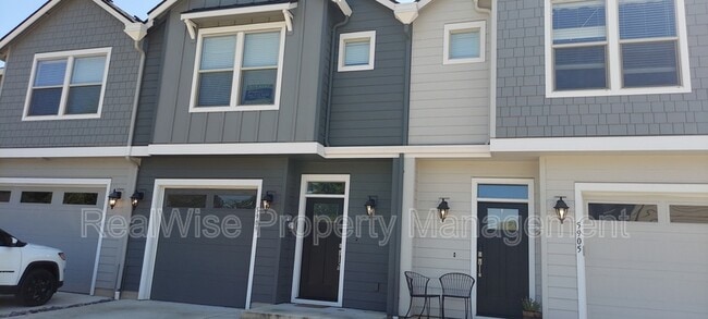 Building Photo - 5909 NE 57th Ave Rental