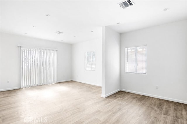 Photo - 7044 White Oak Ave