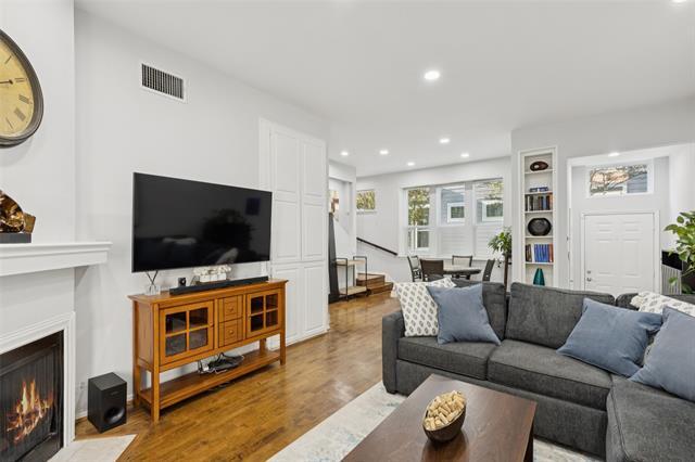 Building Photo - 4006 Holland Ave Unit B