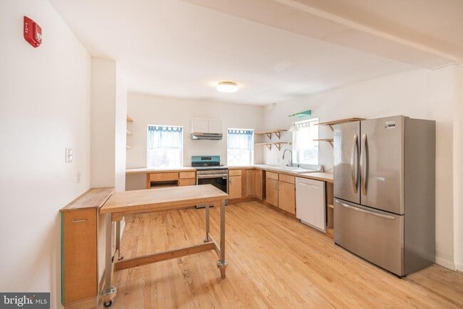 711 W Thompson St Unit 3F