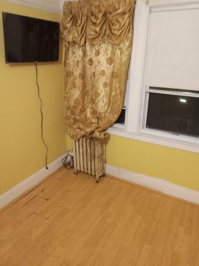 Photo - 144-39 158th St